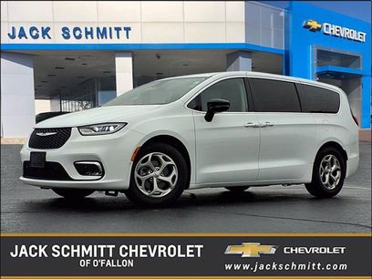 Used 2024 Chrysler Pacifica Limited