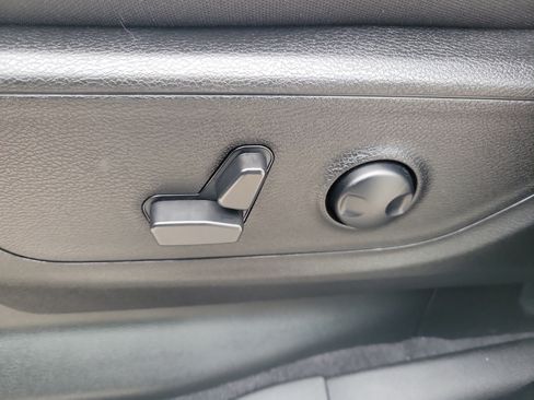 Used 2025 RAM 1500 Big Horn RWD image 12