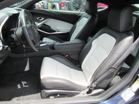 Used 2016 Chevrolet Camaro LT RWD image 19