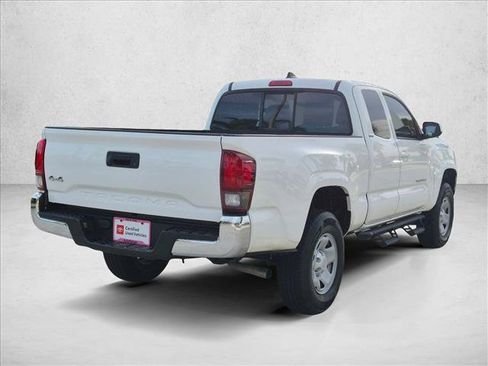 Certified 2023 Toyota Tacoma SR5 AWD/4WD image 5