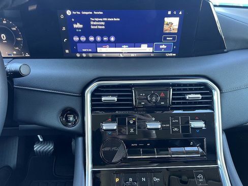 Certified 2026 Nissan Armada SV image 24