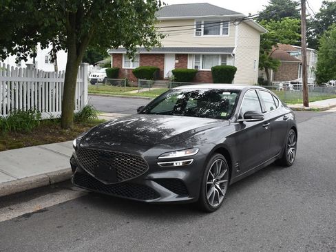 Used 2025 Genesis G70 2.5T AWD/4WD image 2