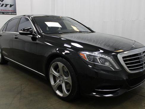 Used 2015 Mercedes-Benz S 550 4MATIC Sedan image 3
