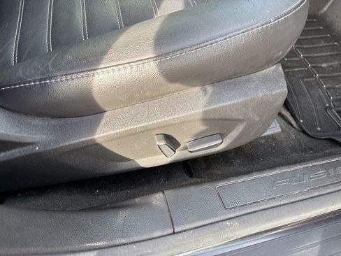 Used 2015 Ford Fusion SE w/ Equipment Group 202A image 41