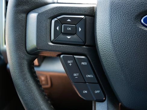 Used 2019 Ford F150 XLT w/ Equipment Group 302A Luxury AWD/4WD image 18