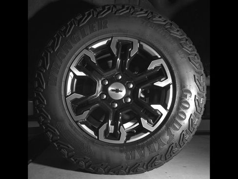 Used 2022 Chevrolet Silverado 1500 ZR2 AWD/4WD image 14
