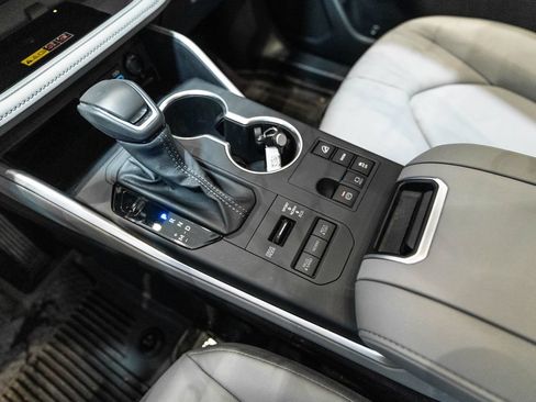 Certified 2026 Toyota Highlander XLE AWD/4WD image 24