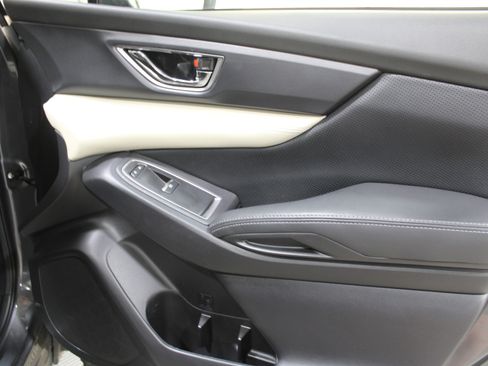 Used 2020 Subaru Ascent Limited image 28