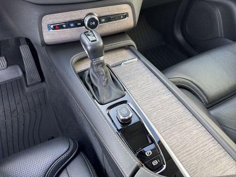 Used 2022 Volvo XC90 T6 Inscription w/ Climate Package image 27