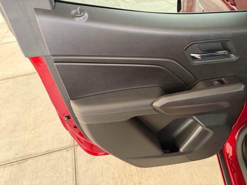 Used 2024 Chevrolet Colorado LT w/ LT Convenience Package image 17