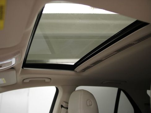 Certified 2025 Mercedes-Benz GLE 450e 4MATIC image 23