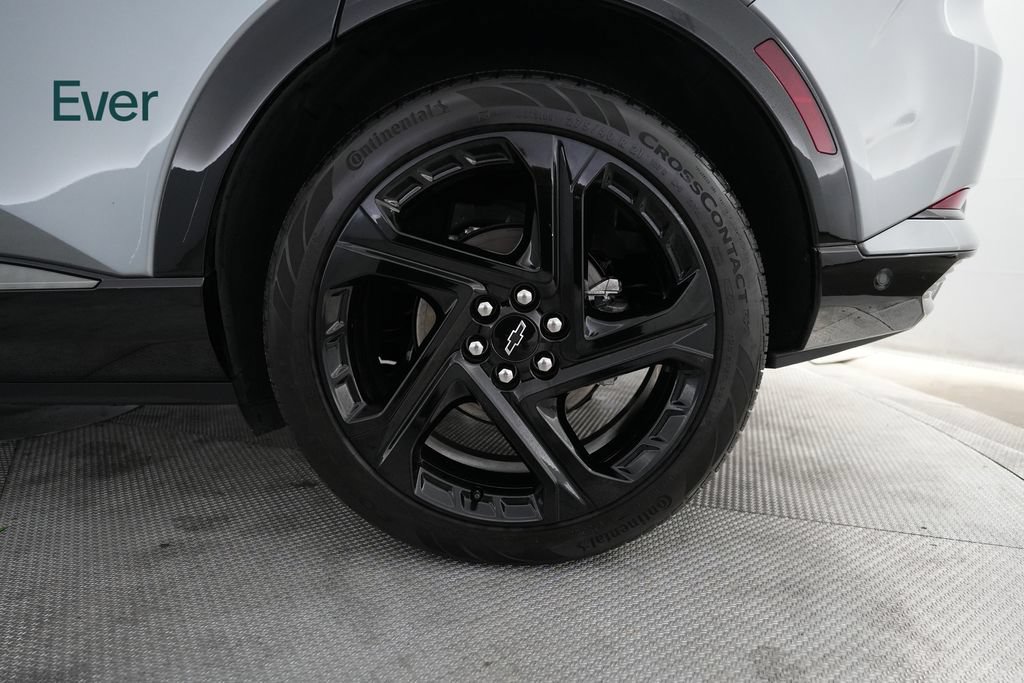 Used 2024 Chevrolet Equinox EV RS FWD image 9