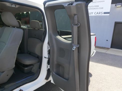 Used 2018 Nissan Frontier S RWD image 27