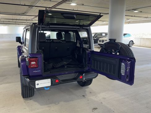 Used 2023 Jeep Wrangler Unlimited Sahara AWD/4WD image 13