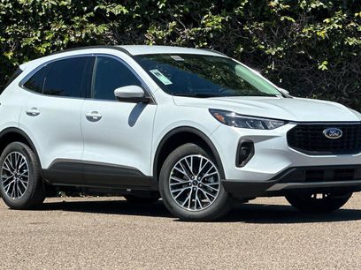 New 2025 Ford Escape SE