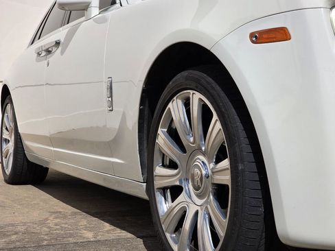 Used 2016 Rolls-Royce Ghost image 41