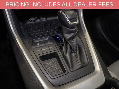 Used 2023 Toyota RAV4 XLE Premium FWD image 17