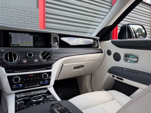 Used 2021 Rolls-Royce Ghost AWD/4WD image 41