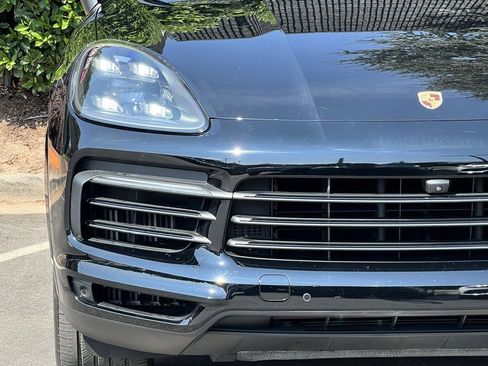 Used 2021 Porsche Cayenne Coupe image 4