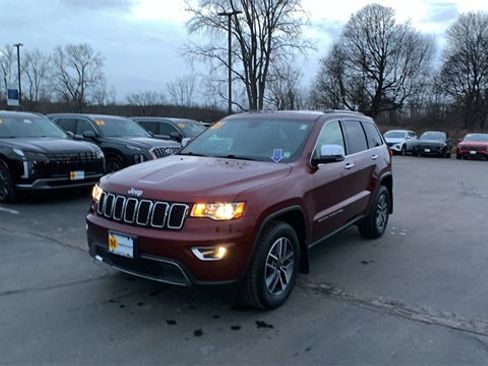 Used 2021 Jeep Grand Cherokee Limited image 1