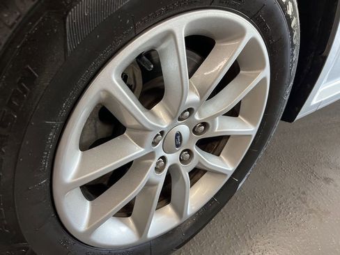 Used 2019 Ford Flex SE FWD image 11