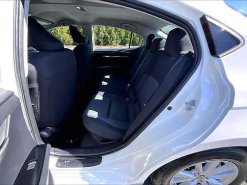 Used 2025 Toyota Camry SE FWD image 15