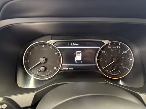 Used 2025 Nissan Pathfinder S FWD image 8
