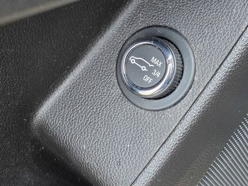 Used 2018 Chevrolet Traverse LT w/ LPO, Floor Liner Package AWD/4WD image 13