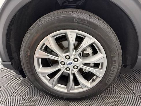Used 2022 Ford Explorer XLT w/ Equipment Group 202A AWD/4WD image 48