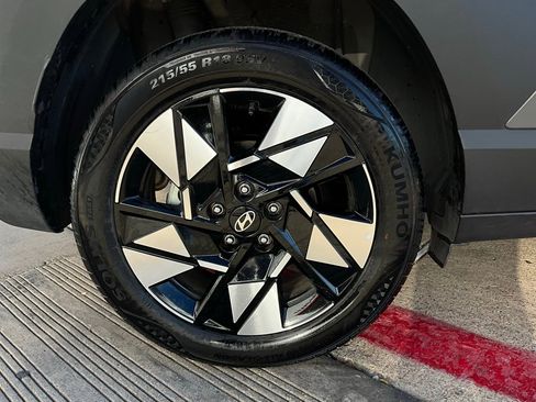 Used 2025 Hyundai Kona SEL image 9