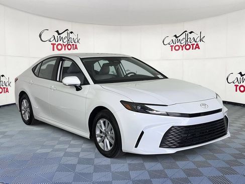 Used 2026 Toyota Camry LE FWD image 3