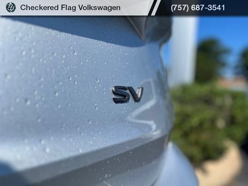Used 2024 Nissan Rogue SV FWD image 11