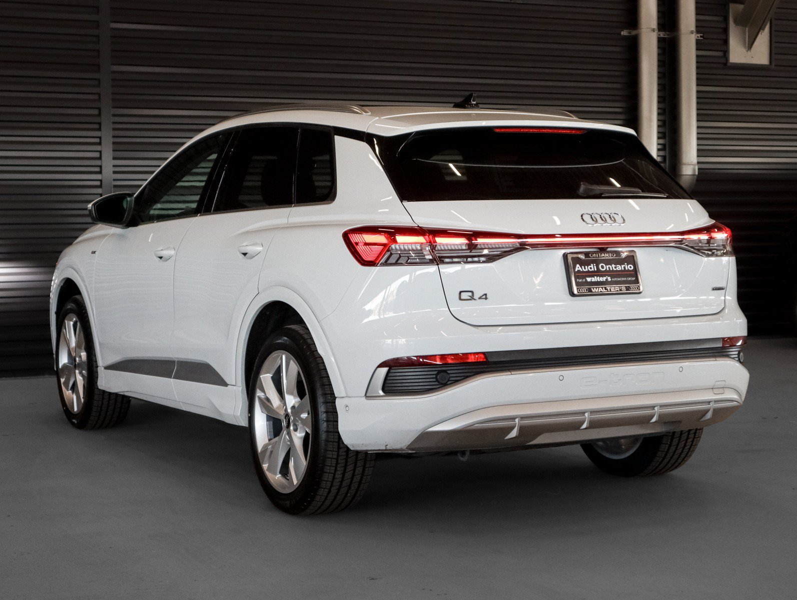Used 2023 Audi Q4 e-tron Premium Plus w/ Premium Plus AWD/4WD image 2