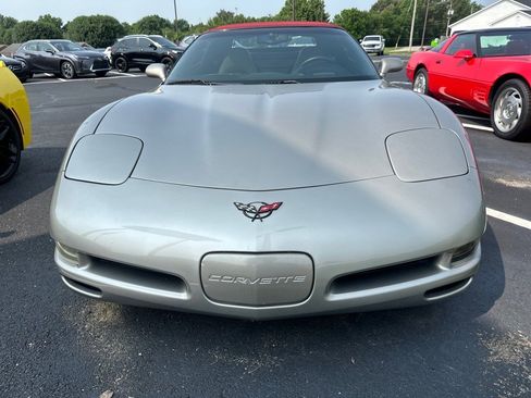 Used 2002 Chevrolet Corvette Convertible w/ Preferred Equipment Group2 image 2