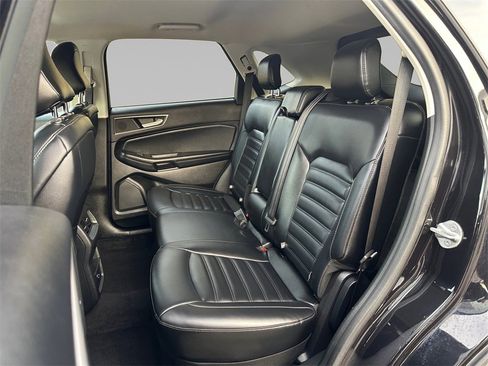 Used 2022 Ford Edge SEL image 15