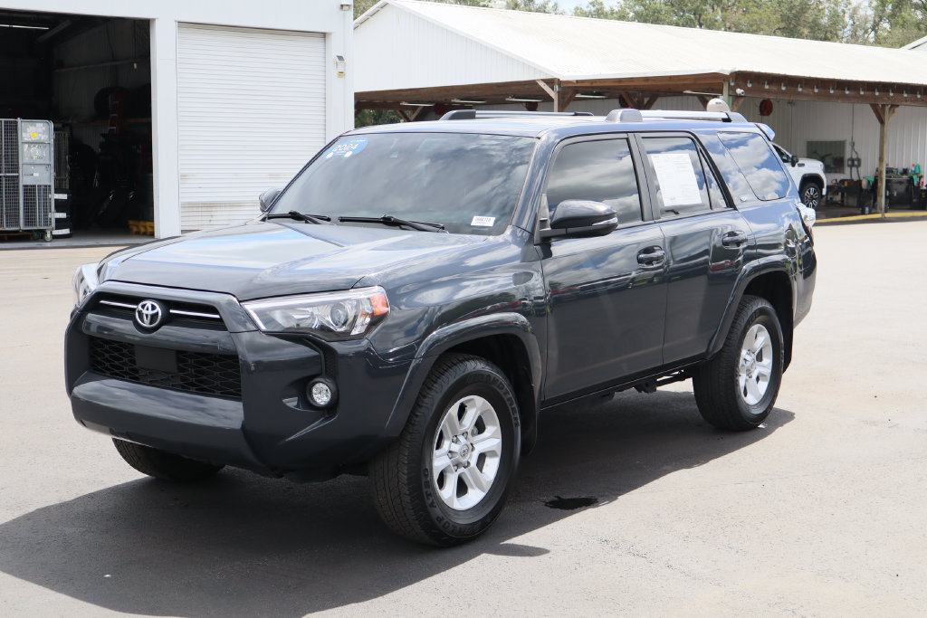 Used 2024 Toyota 4Runner SR5 Premium w/ Moonroof Package RWD image 5