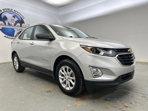 Used 2020 Chevrolet Equinox LS FWD image 12