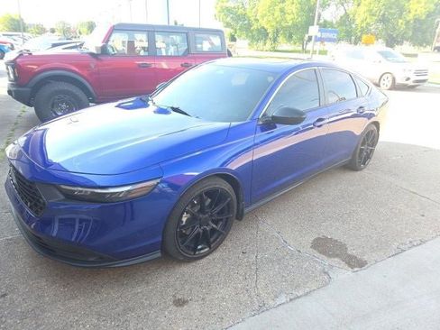 Used 2023 Honda Accord Sport image 1