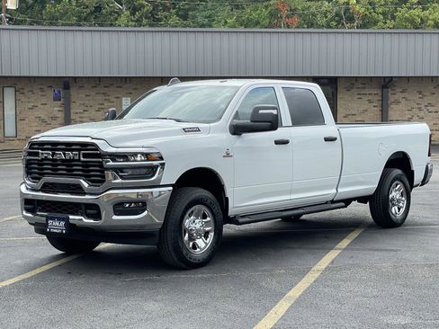 New 2025 RAM 3500 Tradesman image 3