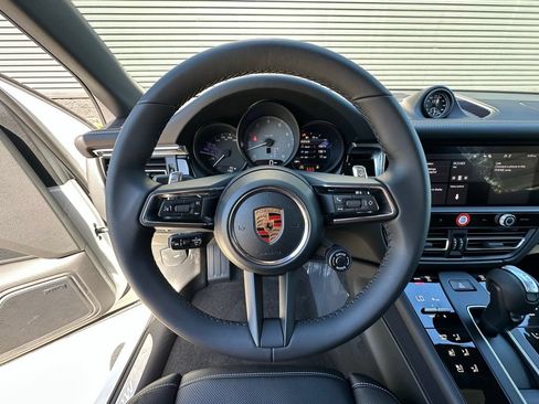 Used 2026 Porsche Macan S AWD/4WD image 17
