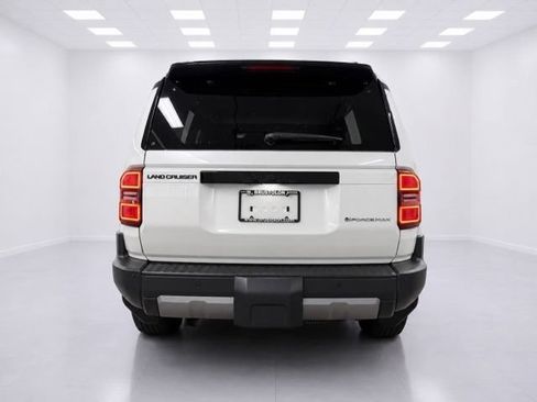 Used 2025 Toyota Land Cruiser w/ Premium Package AWD/4WD image 7