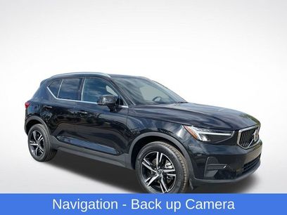 Used 2025 Volvo XC40 B5 Core