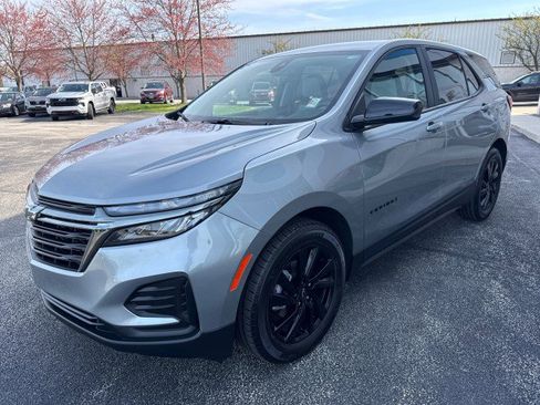 Used 2024 Chevrolet Equinox LS w/ LS Convenience Package image 7