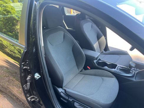 Used 2025 Kia K4 FWD image 35