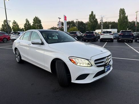 Used 2019 Mercedes-Benz C 300 4MATIC Sedan image 3