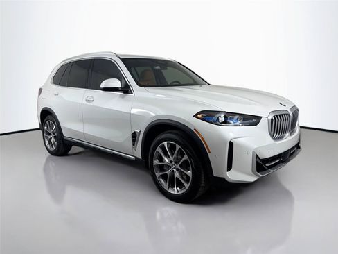New 2026 BMW X5 xDrive40i w/ Climate Comfort Package AWD/4WD image 3