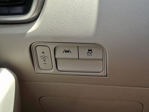 Used 2021 Kia Sorento S w/ Panoramic Sunroof Package FWD image 24