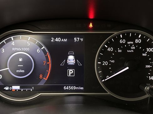 Used 2019 Nissan Kicks SV FWD image 14