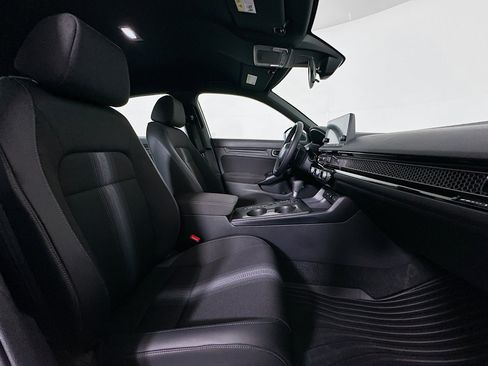 Used 2025 Honda Civic Sport image 29