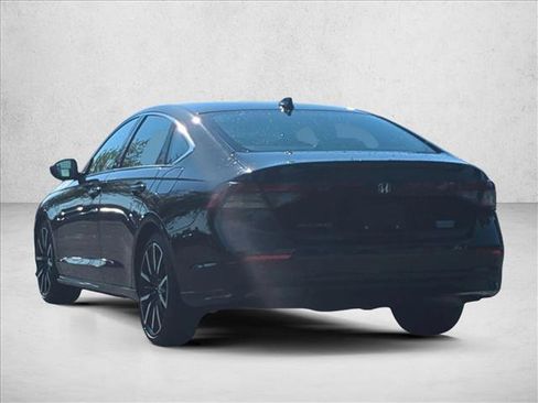 Used 2024 Honda Accord Touring image 7